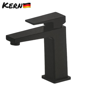 Смеситель для умывальника Kern K1055BL Чёрный